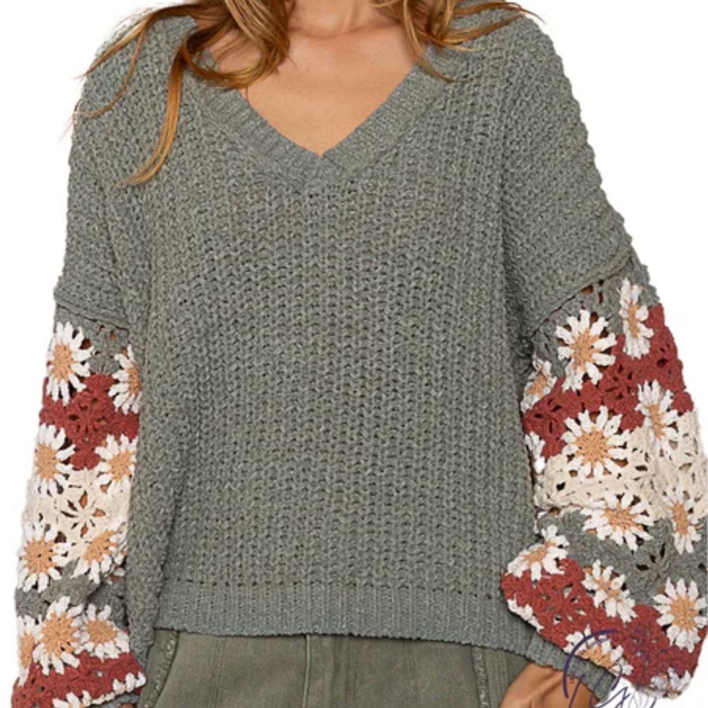 POL Soft V-Neck Crochet Floral Sleeve Cropped Sweater - Sage Green